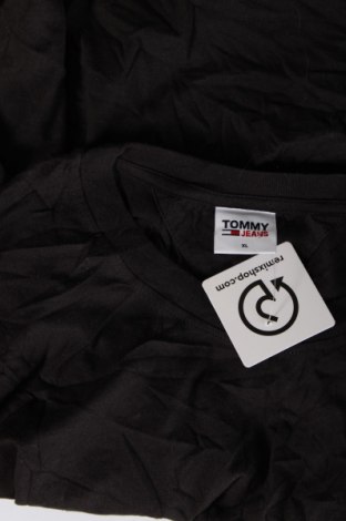 Pánské tričko  Tommy Jeans, Velikost XL, Barva Černá, Cena  489,00 Kč