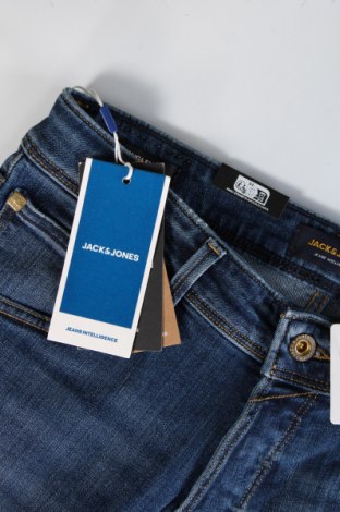 Ανδρικό τζίν Jack & Jones, Μέγεθος M, Χρώμα Μπλέ, Τιμή 17,99 €