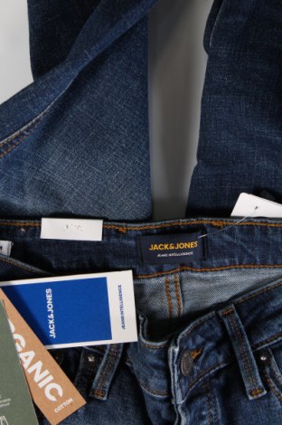 Męskie jeansy Jack & Jones, Rozmiar M, Kolor Niebieski, Cena 92,49 zł