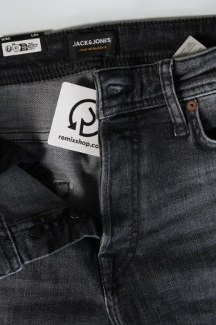 Męskie jeansy Jack & Jones, Rozmiar S, Kolor Szary, Cena 79,99 zł