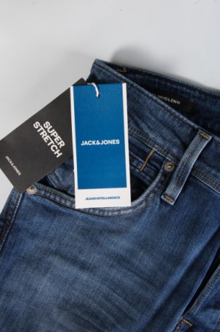 Blugi de bărbați Jack & Jones, Mărime M, Culoare Albastru, Preț 140,99 Lei