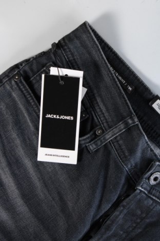 Herren Jeans Jack & Jones, Größe M, Farbe Blau, Preis € 12,99