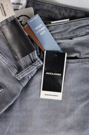 Herren Jeans Jack & Jones, Größe M, Farbe Grau, Preis € 17,99