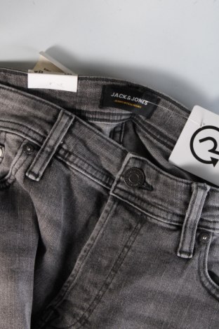 Pánske džínsy  Jack & Jones, Veľkosť M, Farba Sivá, Cena  14,45 €