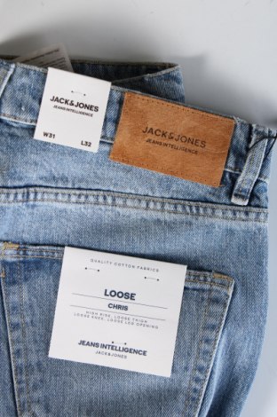 Męskie jeansy Jack & Jones, Rozmiar M, Kolor Niebieski, Cena 92,49 zł