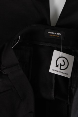 Ανδρικό κοντό παντελόνι Jack & Jones, Μέγεθος M, Χρώμα Μαύρο, Τιμή 12,99 €