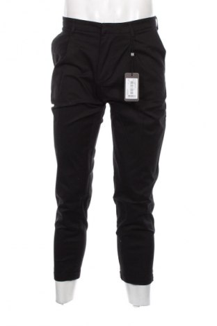 Pantaloni de bărbați Armani Exchange, Mărime M, Culoare Negru, Preț 208,49 Lei