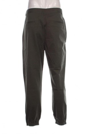 Pantaloni de bărbați Armani Exchange, Mărime L, Culoare Verde, Preț 671,29 Lei