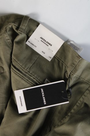 Pánske nohavice  Jack & Jones, Veľkosť M, Farba Zelená, Cena  14,95 €