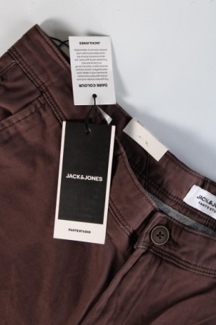 Pantaloni de bărbați Jack & Jones, Mărime L, Culoare Maro, Preț 97,99 Lei