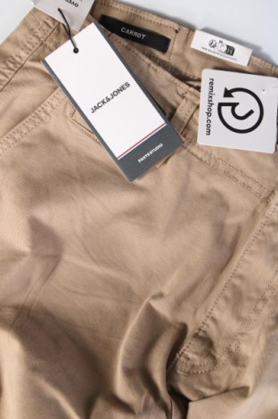 Herrenhose Jack & Jones, Größe M, Farbe Beige, Preis € 13,99