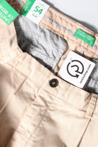 Pantaloni de bărbați United Colors Of Benetton, Mărime XL, Culoare Bej, Preț 110,49 Lei