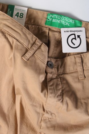 Pantaloni de bărbați United Colors Of Benetton, Mărime M, Culoare Maro, Preț 104,49 Lei