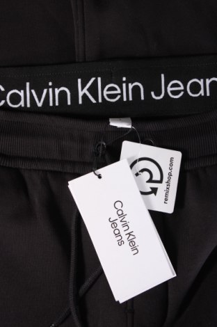 Мъжко спортно долнище Calvin Klein Jeans, Размер L, Цвят Черен, Цена 117,49 лв.