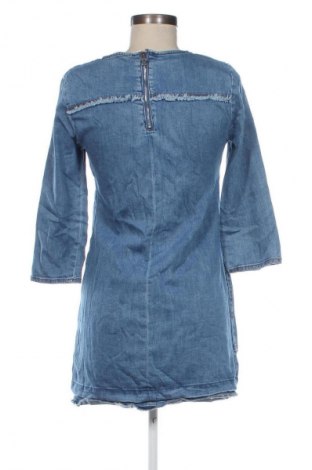 Kleid, Größe M, Farbe Blau, Preis € 4,99