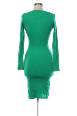 Kleid, Größe M, Farbe Grün, Preis 6,99 €