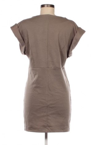 Kleid, Größe M, Farbe Beige, Preis 10,49 €