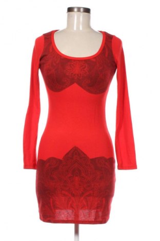 Kleid, Größe S, Farbe Rot, Preis € 5,99