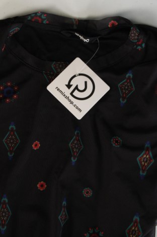 Šaty  Desigual, Velikost XS, Barva Černá, Cena  319,00 Kč