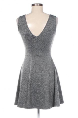 Kleid H&M, Größe M, Farbe Grau, Preis 10,49 €