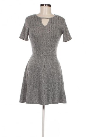 Kleid H&M Divided, Größe S, Farbe Grau, Preis € 14,99