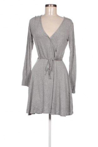 Kleid H&M Divided, Größe M, Farbe Grau, Preis 5,99 €