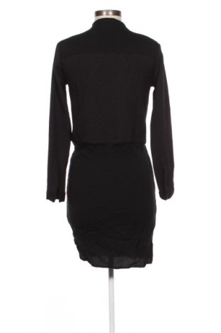 Kleid Just Female, Größe M, Farbe Schwarz, Preis 18,99 €