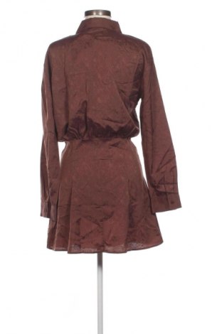 Kleid NA-KD, Größe S, Farbe Braun, Preis € 17,99