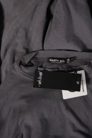 Ruha Nasty Gal, Méret XXS, Szín Szürke, Ár 3 499 Ft