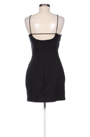 Kleid Stradivarius, Größe L, Farbe Schwarz, Preis 8,49 €