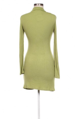 Rochie Stradivarius, Mărime M, Culoare Verde, Preț 44,99 Lei