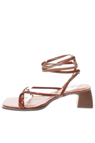 Sandalen ASOS, Größe 42, Farbe Braun, Preis 31,20 €