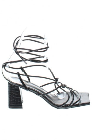 Sandalen Pretty Little Thing, Größe 38, Farbe Schwarz, Preis 13,99 €