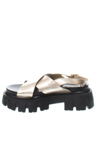 Sandale Steve Madden, Mărime 39, Culoare Auriu, Preț 489,77 Lei