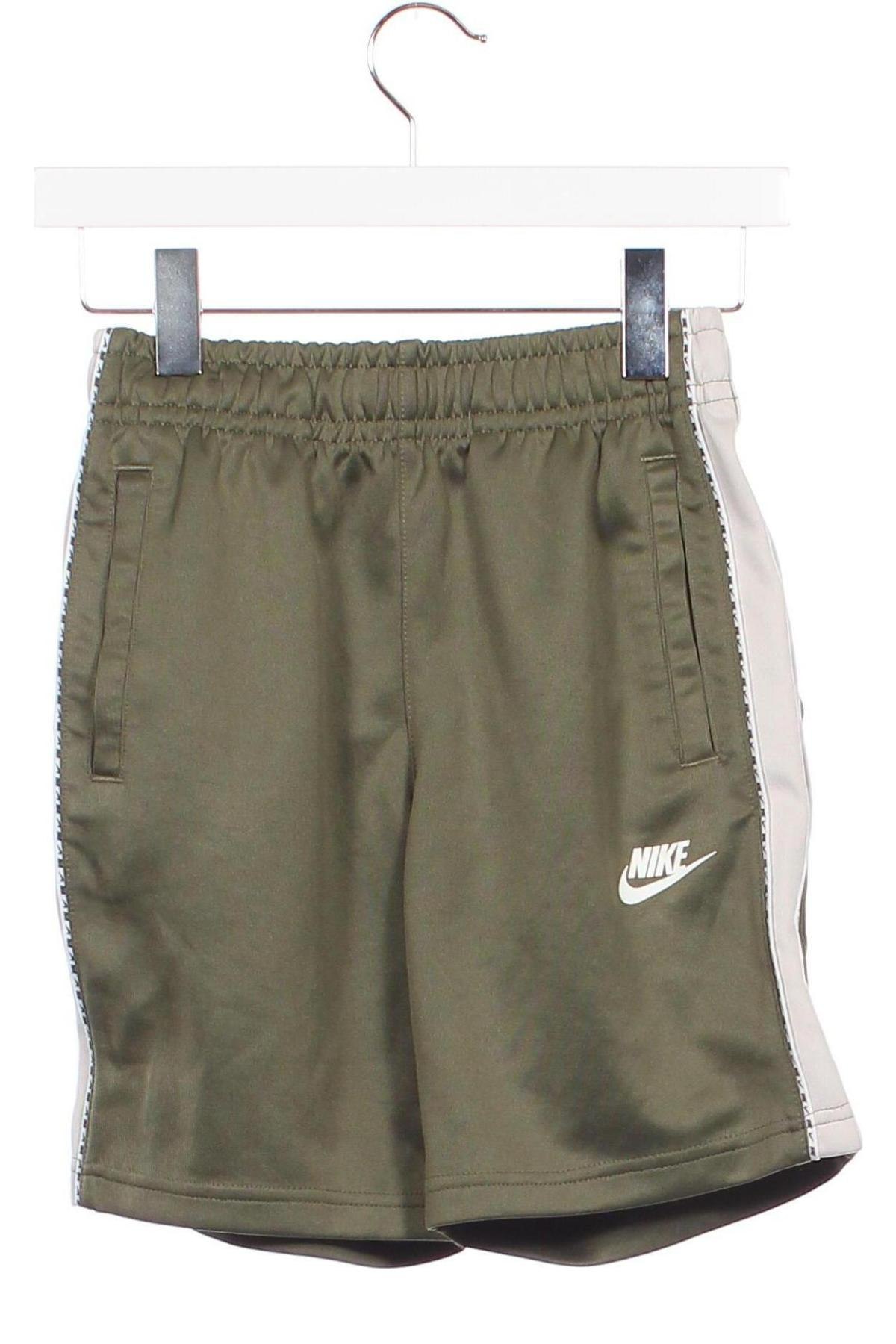 Dětské krátké kalhoty  Nike, Velikost 8-9y/ 134-140 cm, Barva Zelená, Cena  346,00 Kč