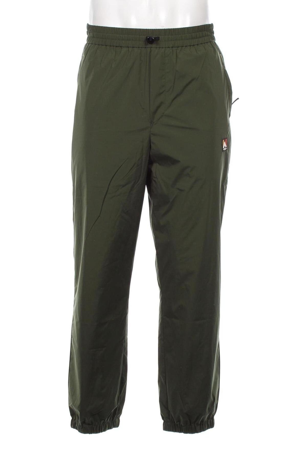 Pantaloni trening de bărbați Wood Wood, Mărime S, Culoare Verde, Preț 211,99 Lei