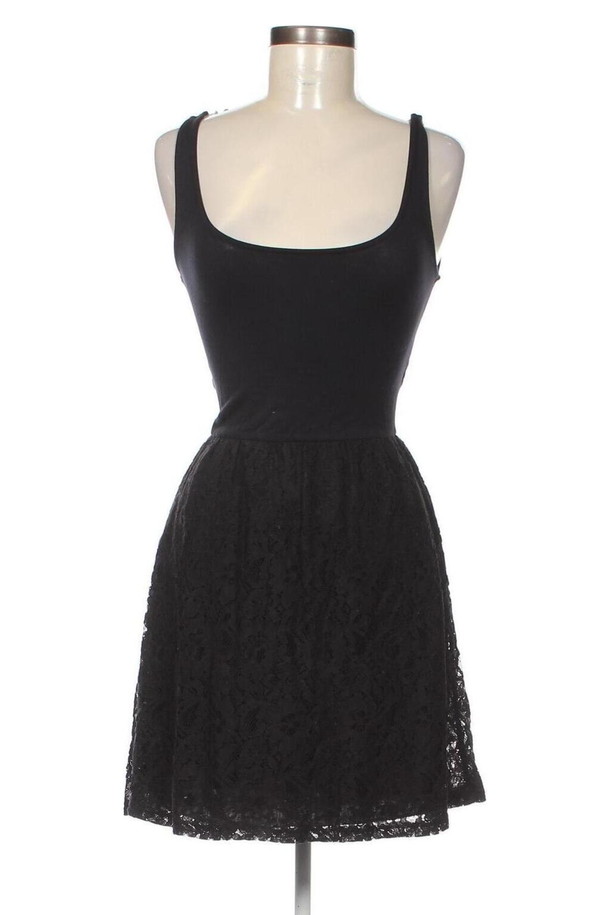 Rochie Stradivarius, Mărime S, Culoare Negru, Preț 33,99 Lei