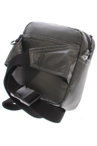 Tasche Calvin Klein Jeans, Farbe Grau, Preis € 61,99