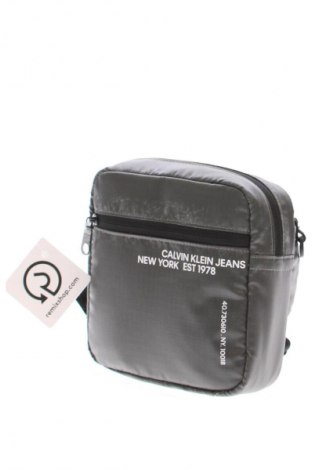 Tasche Calvin Klein Jeans, Farbe Grau, Preis 30,99 €