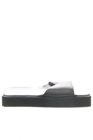 Japonki Pretty Little Thing, Rozmiar 40, Kolor Czarny, Cena 161,99 zł
