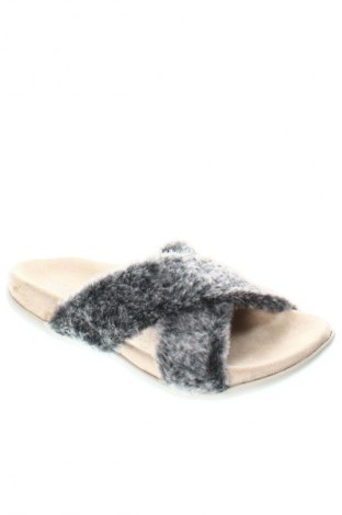 Papuci Strive Footwear, Mărime 36, Culoare Gri, Preț 465,99 Lei
