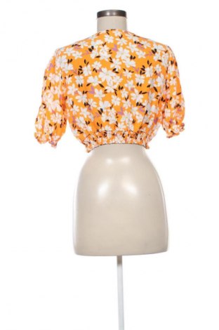 Damen Shirt Bershka, Größe M, Farbe Mehrfarbig, Preis 9,72 €