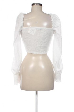 Damen Shirt Bershka, Größe S, Farbe Weiß, Preis € 10,00