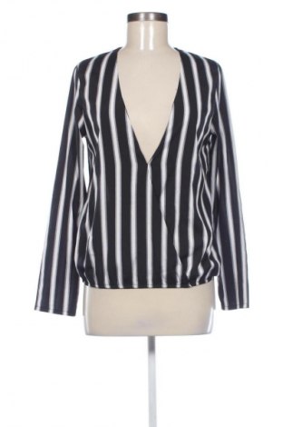 Bluzka damska Boohoo, Rozmiar XS, Kolor Kolorowy, Cena 43,68 zł