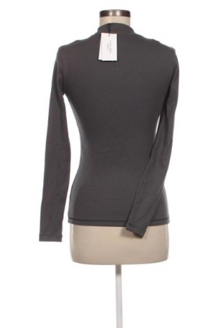 Bluzka damska Calvin Klein Jeans, Rozmiar S, Kolor Szary, Cena 233,99 zł