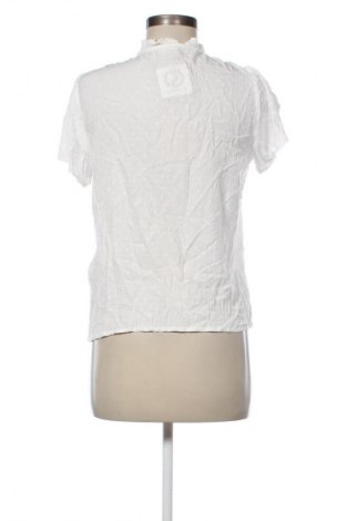 Damen Shirt Jdy, Größe M, Farbe Weiß, Preis 9,74 €