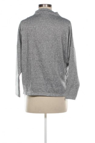 Bluză de femei Uniqlo, Mărime M, Culoare Gri, Preț 117,99 Lei
