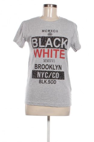 Γυναικείο t-shirt Unbranded, Μέγεθος L, Χρώμα Γκρί, Τιμή 8,70 €