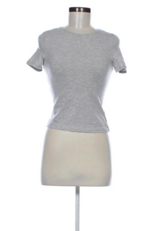 Γυναικείο t-shirt Weekday, Μέγεθος S, Χρώμα Γκρί, Τιμή 6,14 €