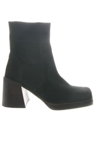 Damskie botki ASOS, Rozmiar 41, Kolor Czarny, Cena 357,99 zł